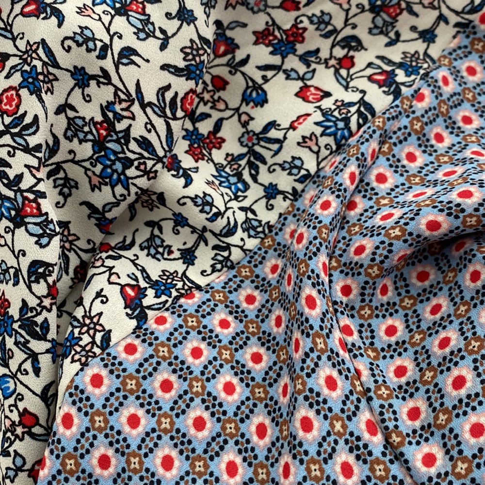 Meraki L flowy blouse floral print short sleeve